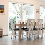 House Lindenstrasse Ferienhaus *