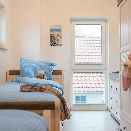 House Lindenstrasse * Zingst